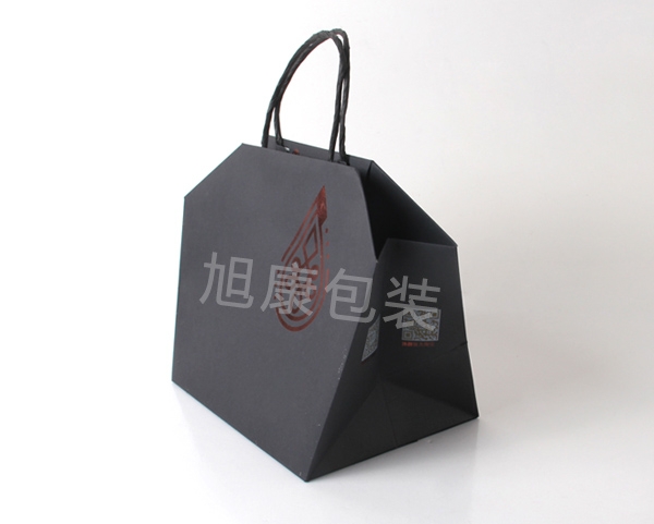 黑卡打钉纸袋